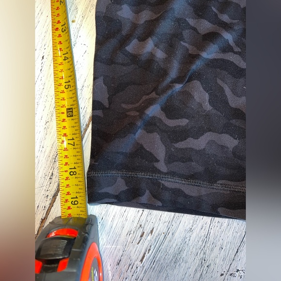 Lululemon Wunder Under Crop 19” Camo Deep Coal Multi Women Sz 12 - Picture 5 of 7